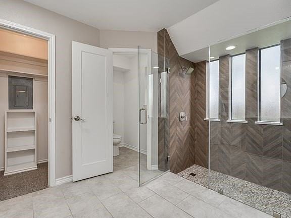 9922 Hickory Xing - Photo 5 of 32