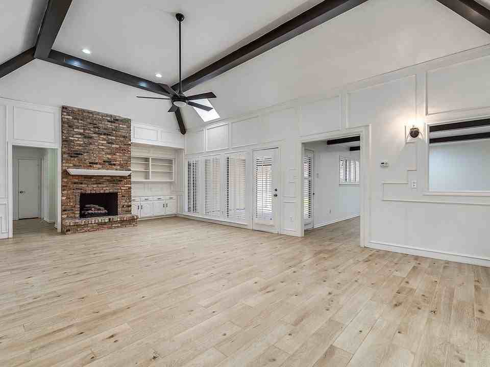 9922 Hickory Xing - Photo 7 of 32