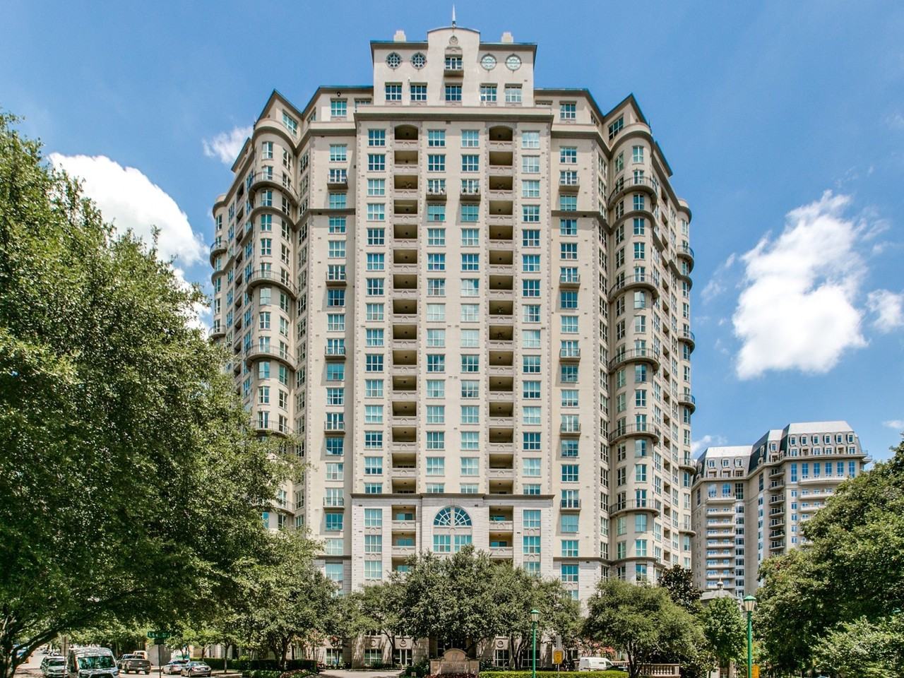 3401 Lee Pkwy #102