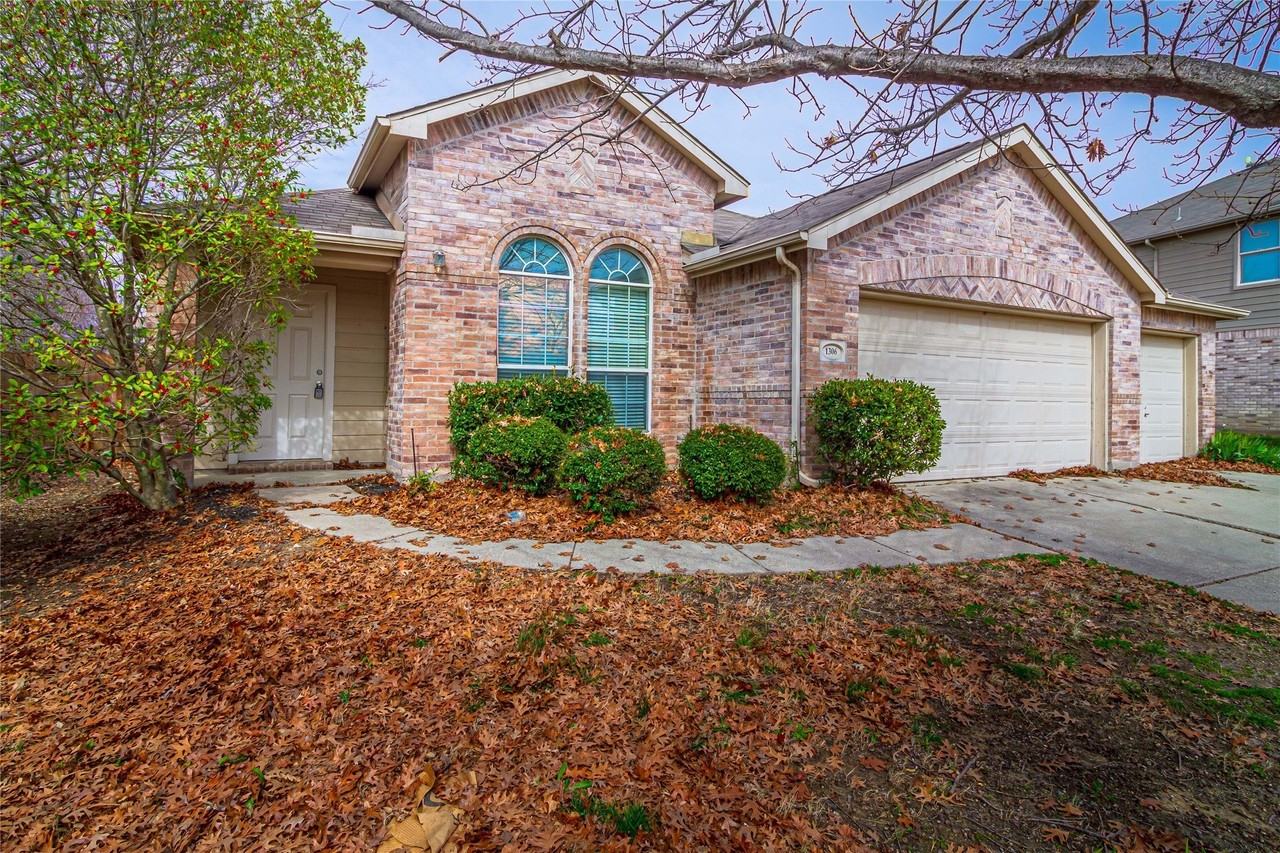 1306 Vireo Ct - Photo 2 of 28