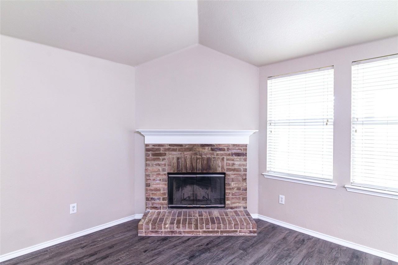 1306 Vireo Ct - Photo 5 of 28