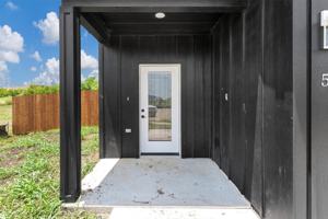 featured image of 588 Highview Ct