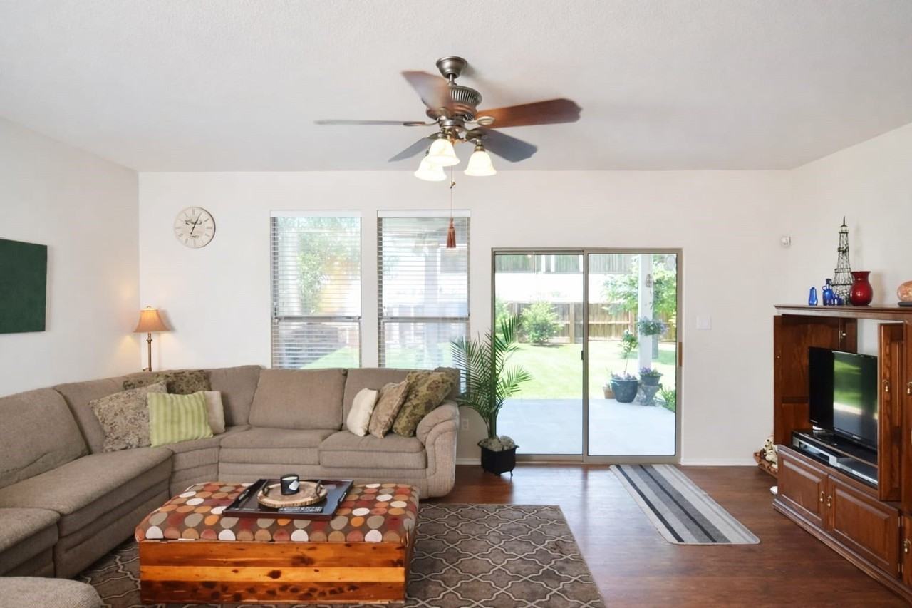 3528 Copper Ridge Dr - Photo 3 of 17