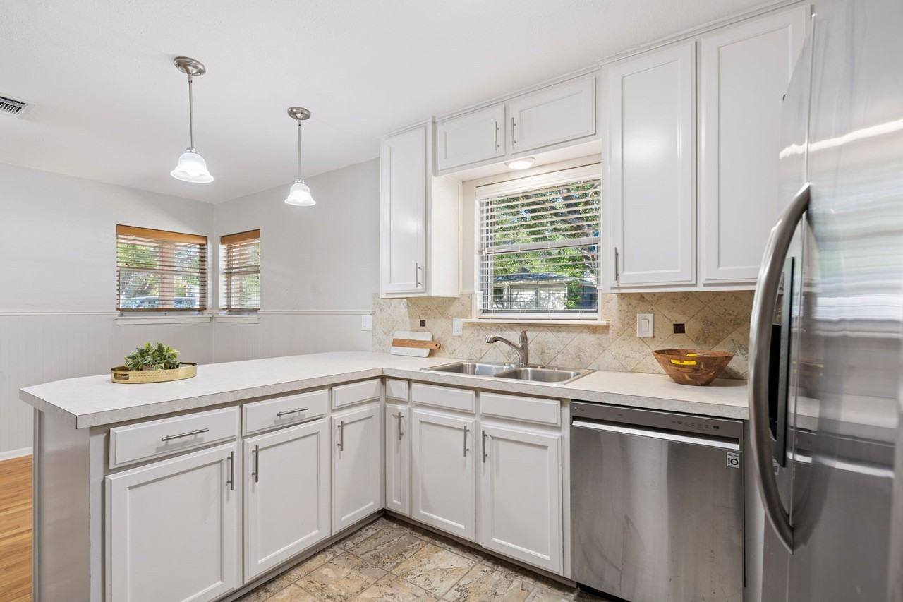 3605 Jeanette Dr - Photo 6 of 32