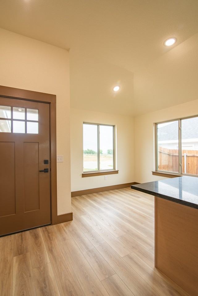 13561 Bonanza Cir - Photo 3 of 22