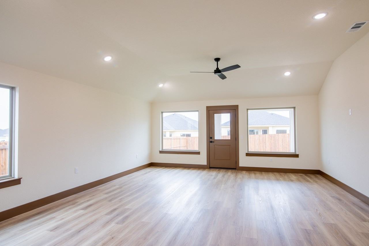 13561 Bonanza Cir - Photo 5 of 22