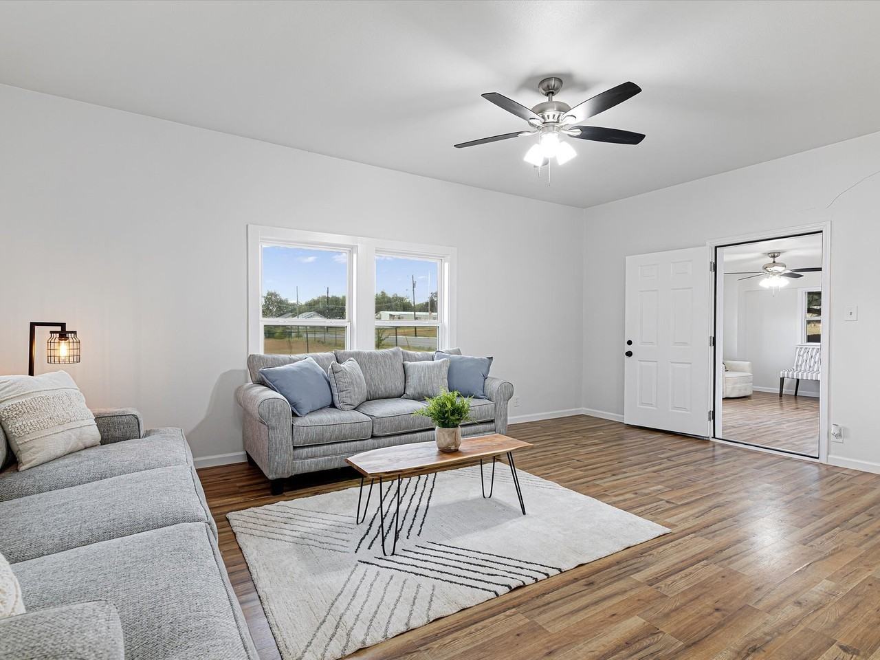 611 Cherry St - Photo 3 of 38