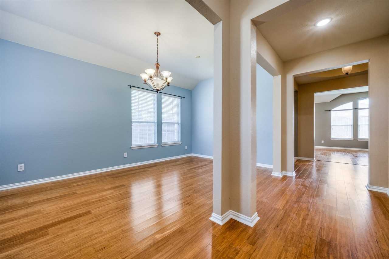 303 Ravenna Rd - Photo 6 of 25
