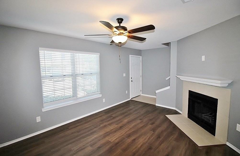 921 Cedar Ter - Photo 5 of 19