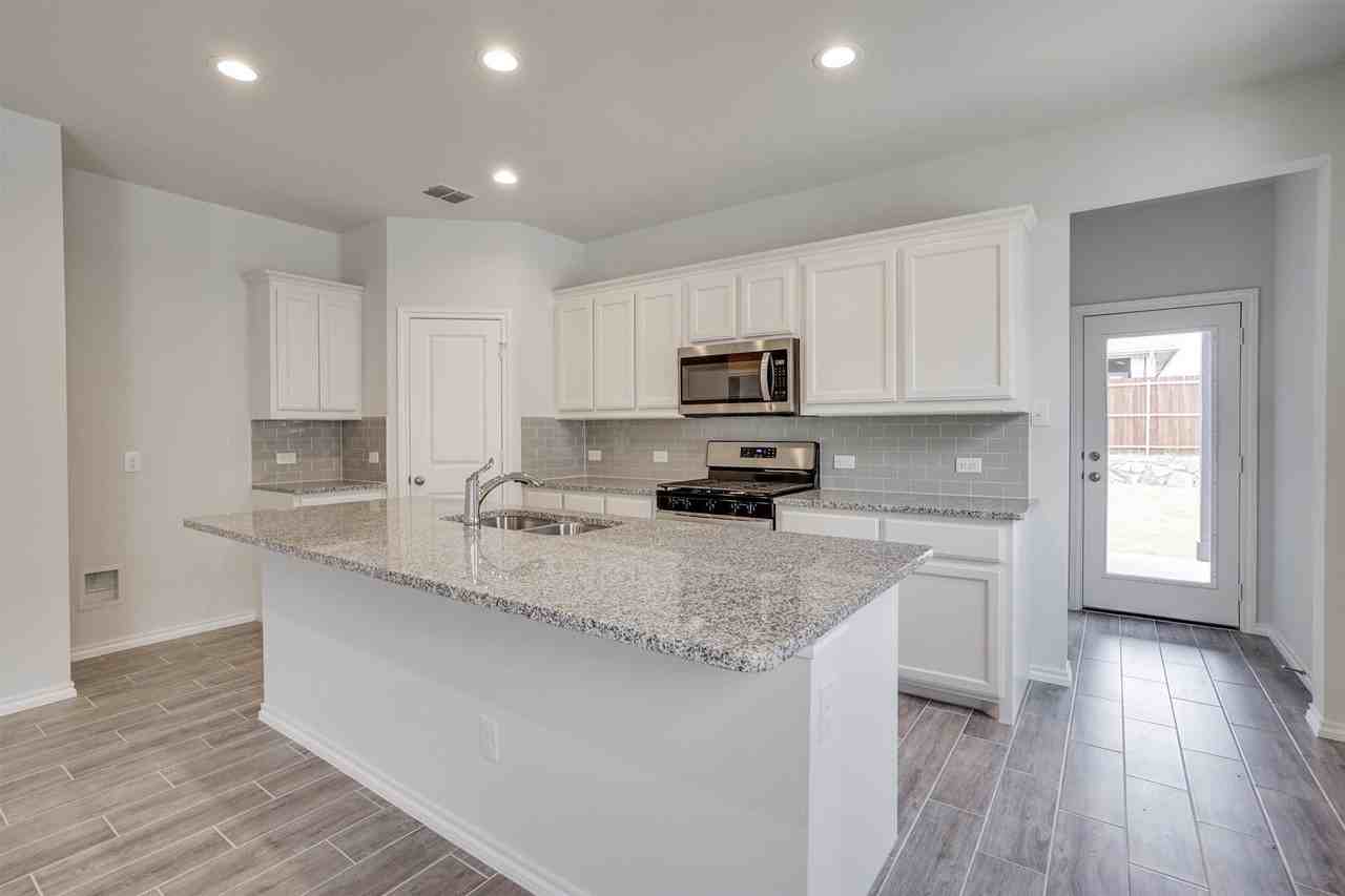 2330 Aspen Hill Dr - Photo 7 of 24
