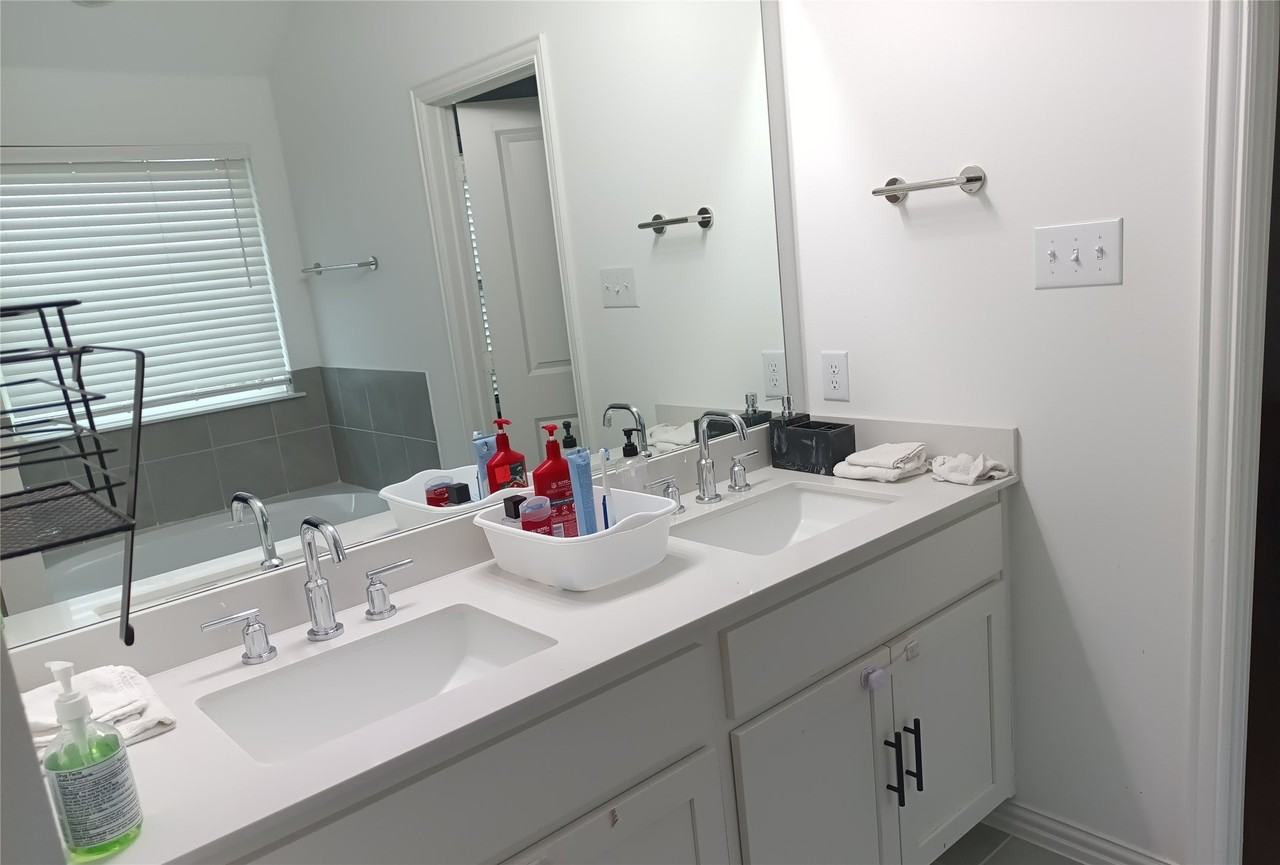 505 Virginia Way - Photo 7 of 22