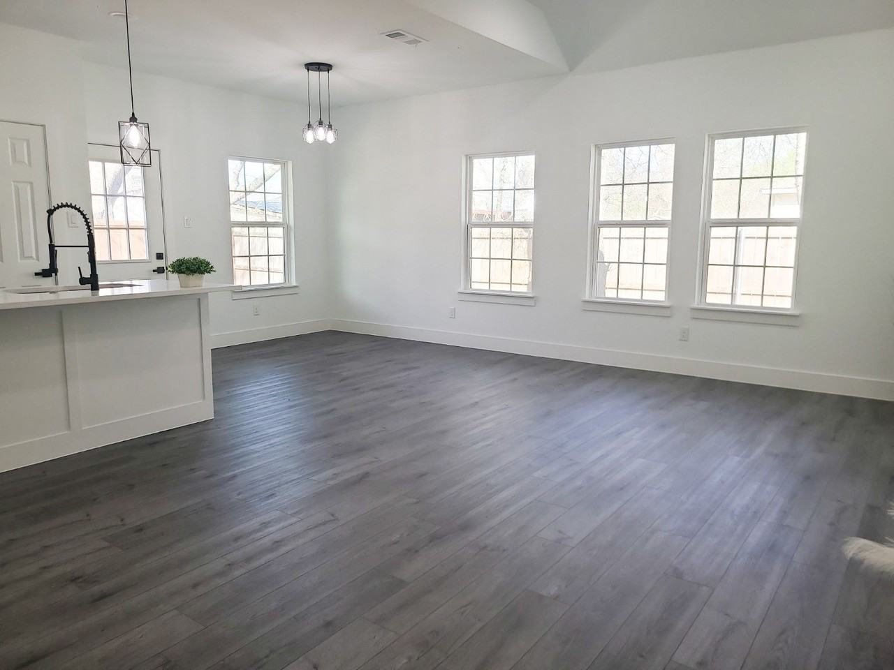 1903 King St - Photo 7 of 13