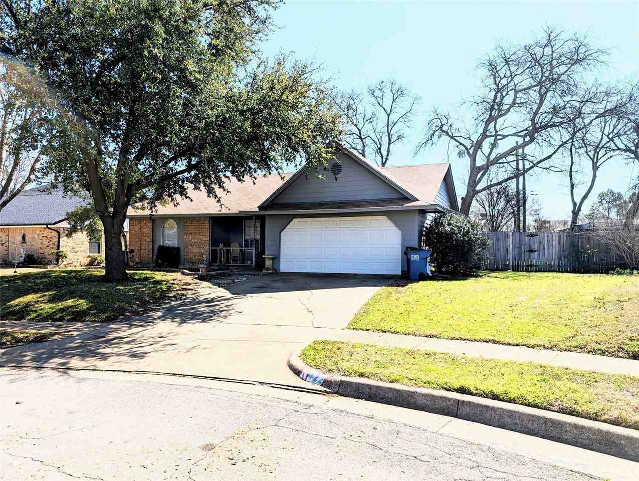 422 Thoreau Ln