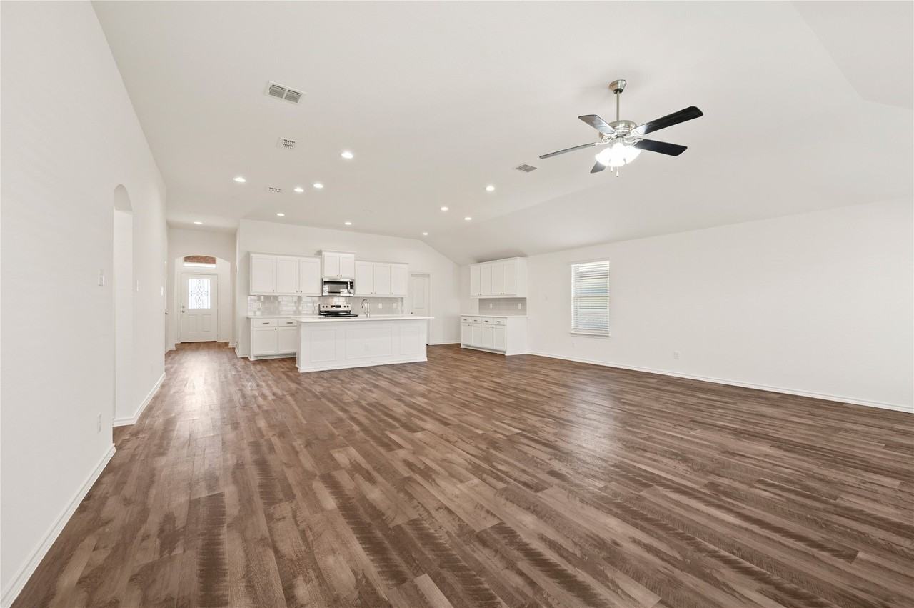 3204 Montego Bay Ln - Photo 6 of 26