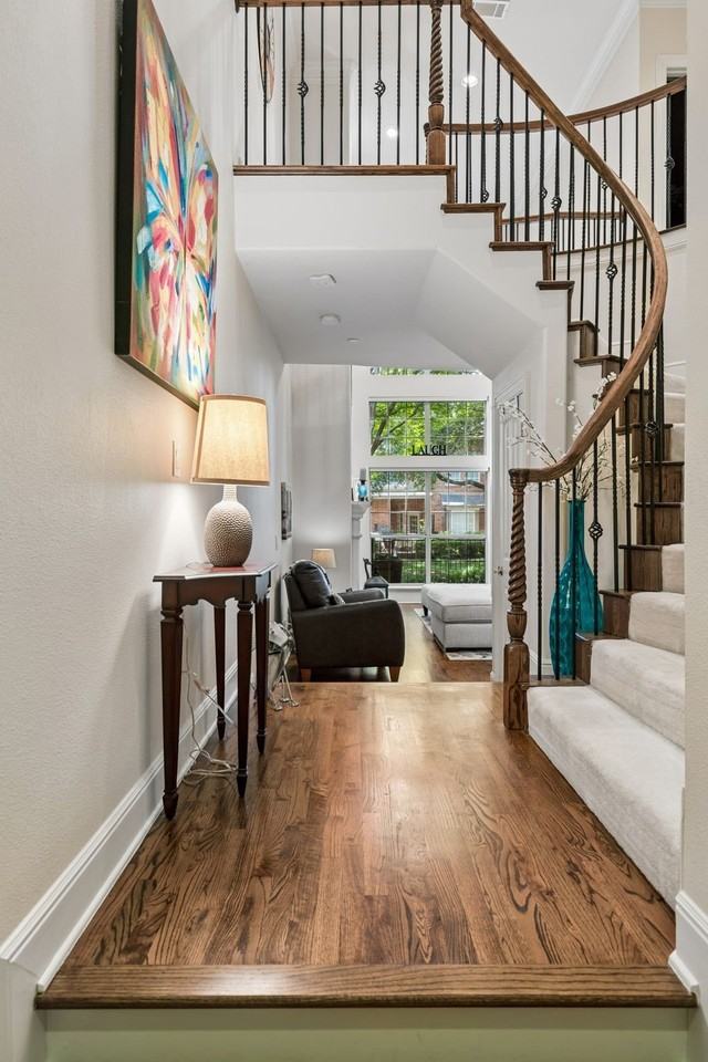 4147 Towne Green Cir - Photo 5 of 37