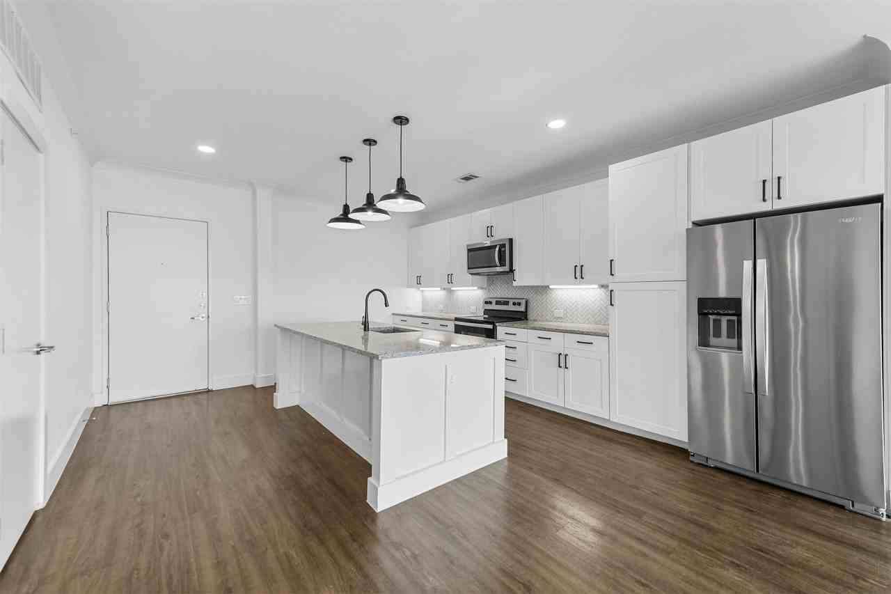 3517 Windhaven Pkwy #1507 - Photo 4 of 21