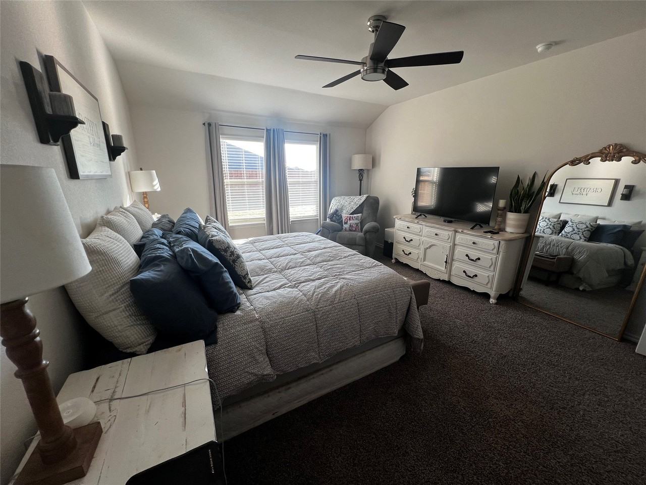 805 Martingale Dr - Photo 6 of 16