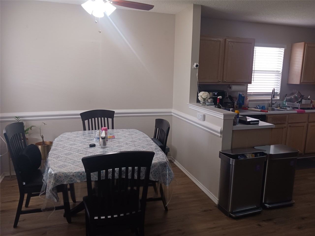 1509 Leeward Ln - Photo 4 of 9