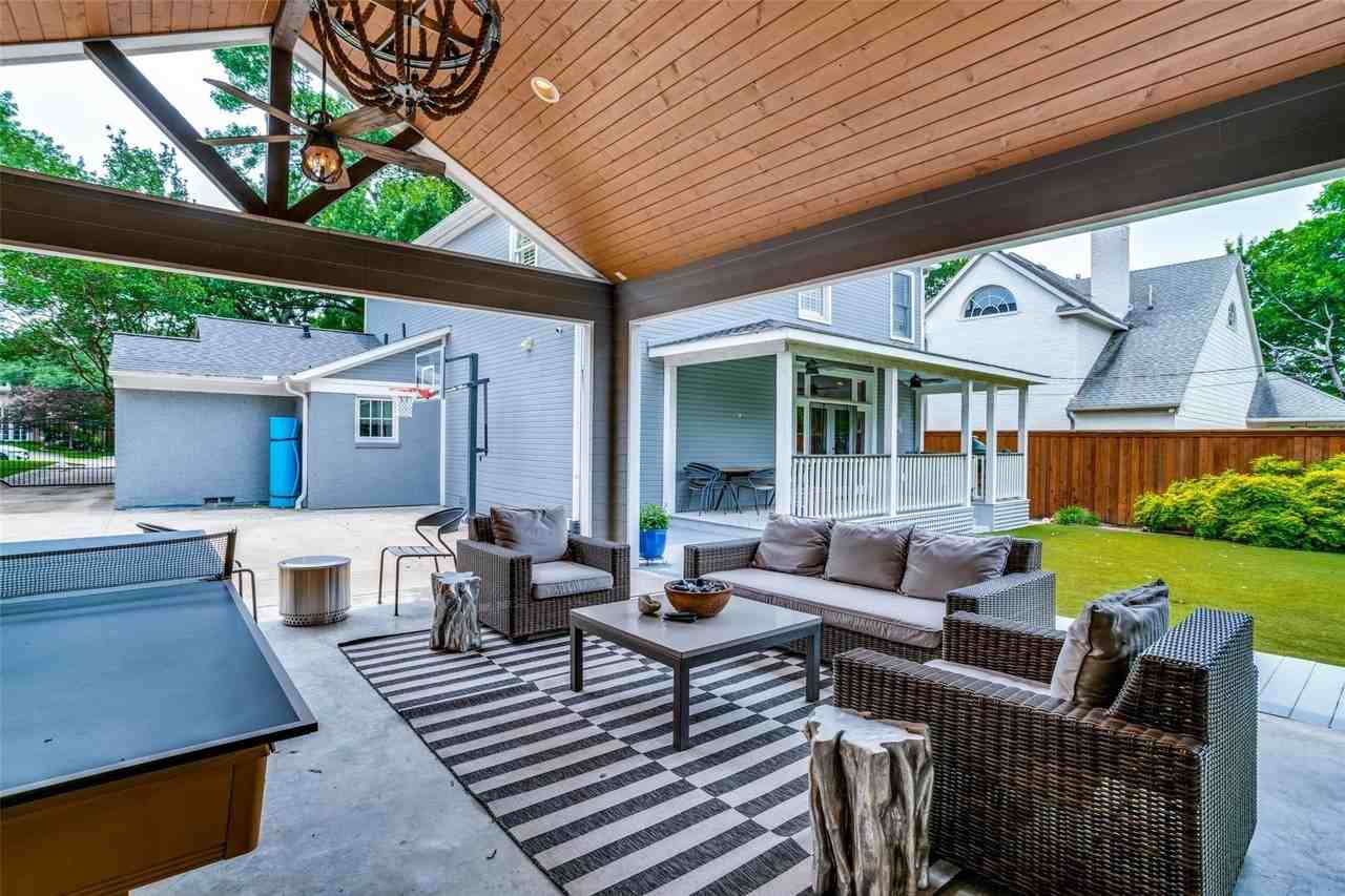 3312 Villanova St - Photo 3 of 25