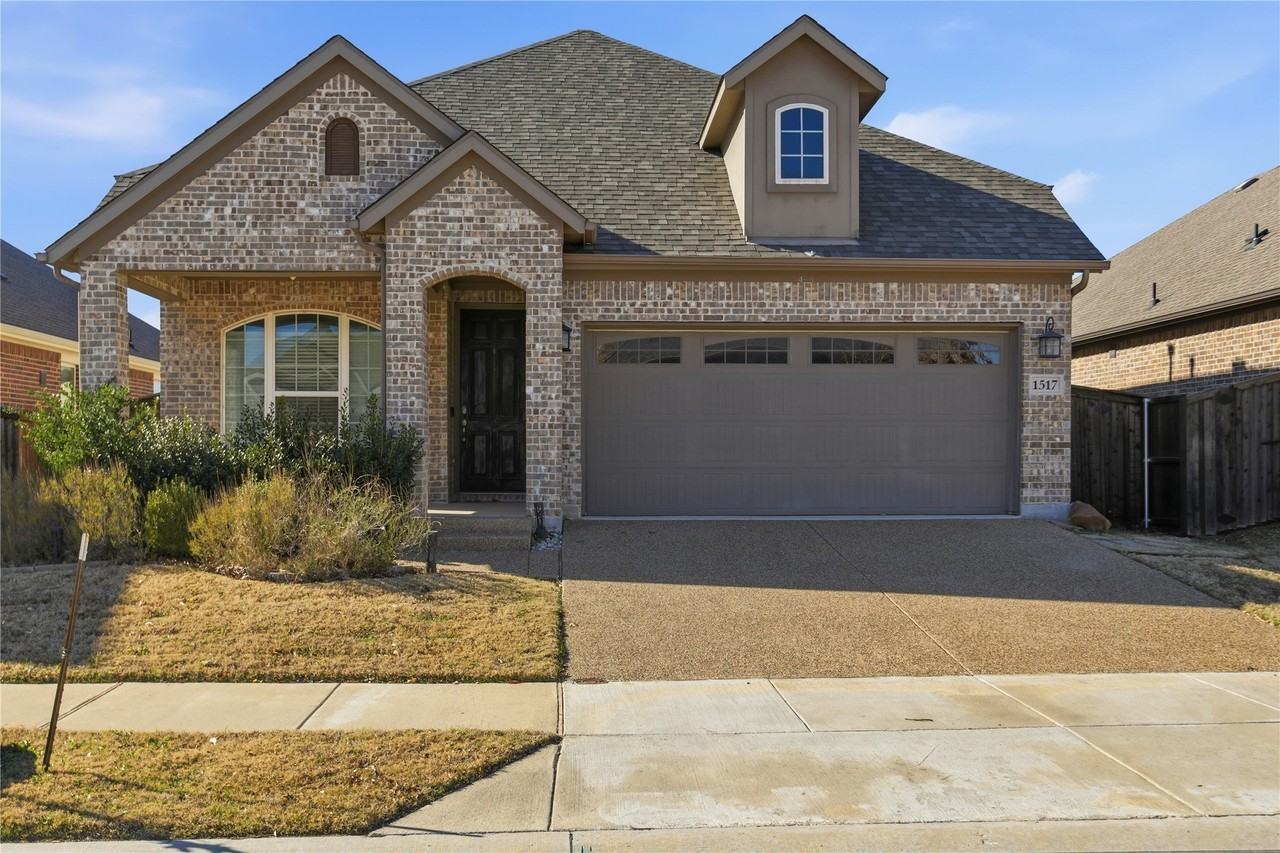 1517 Habersham St - Photo 2 of 20