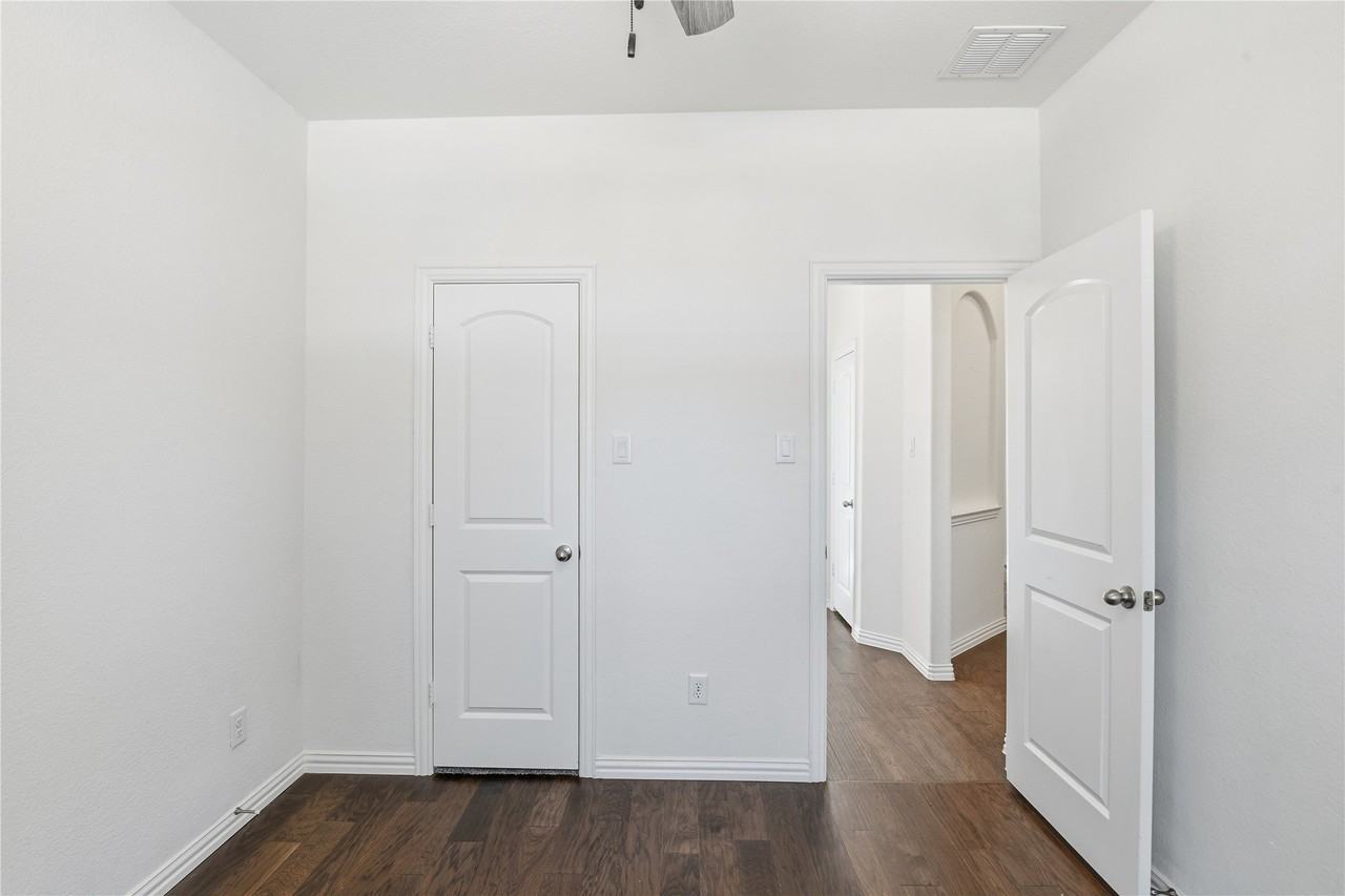 1517 Habersham St - Photo 5 of 20