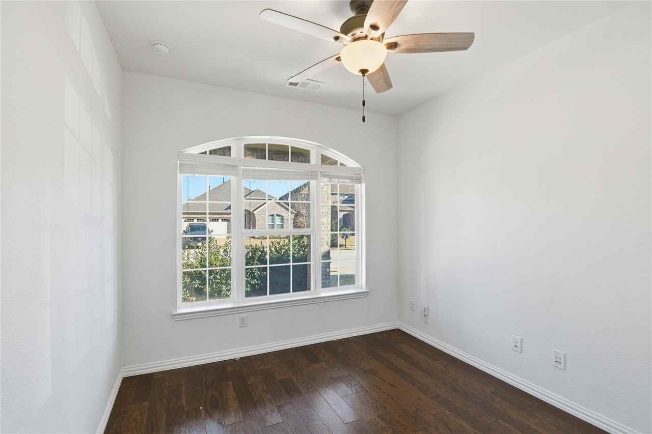 1517 Habersham St - Photo 6 of 20