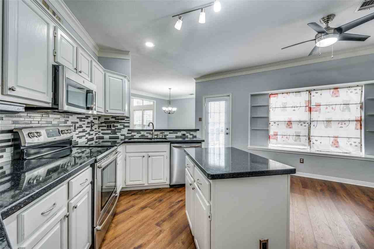 804 Santa Fe Trl - Photo 7 of 18