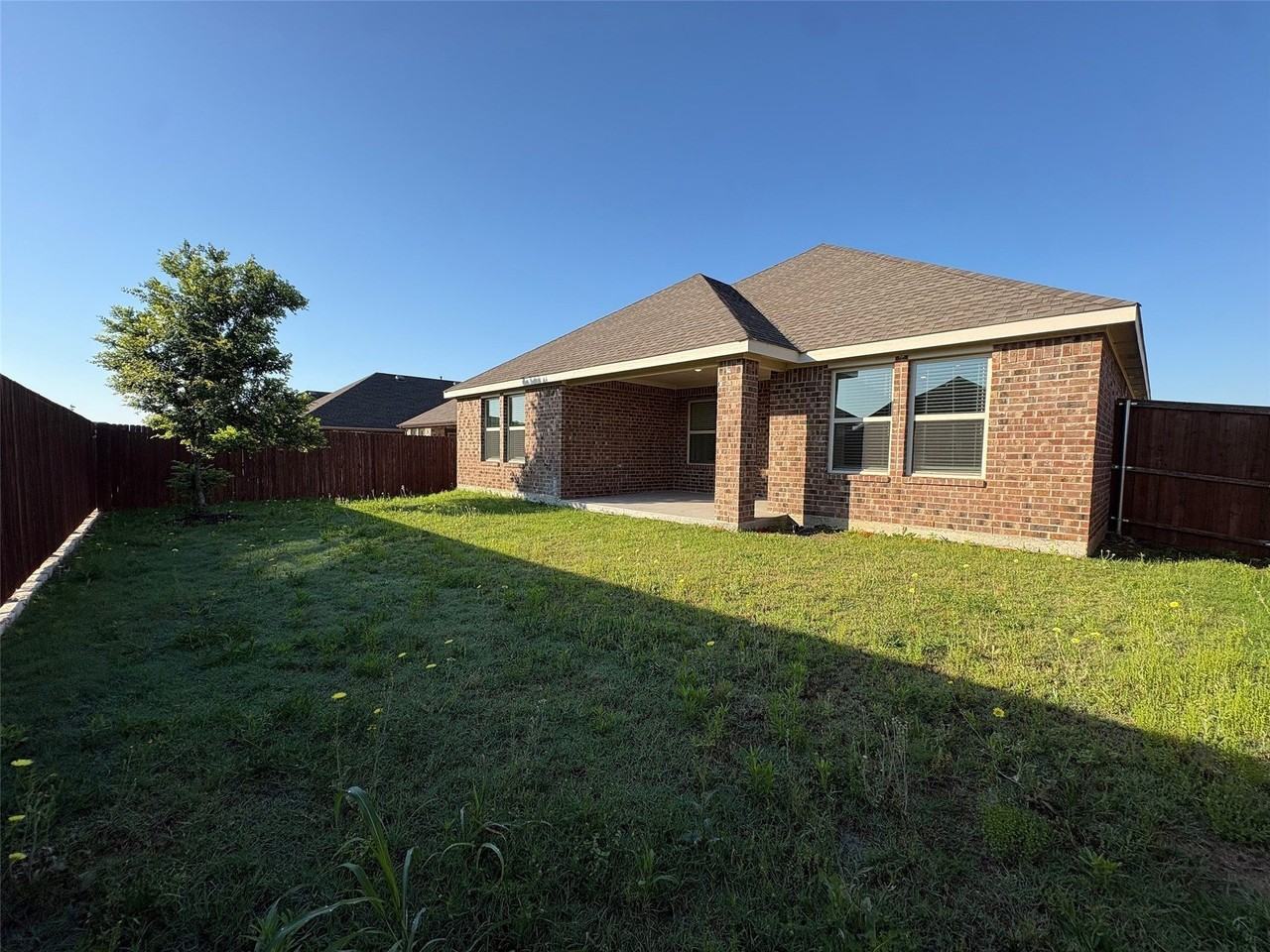 610 Union Dr - Photo 2 of 40