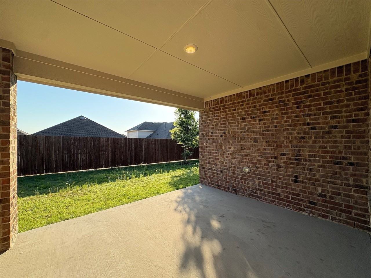 610 Union Dr - Photo 3 of 40