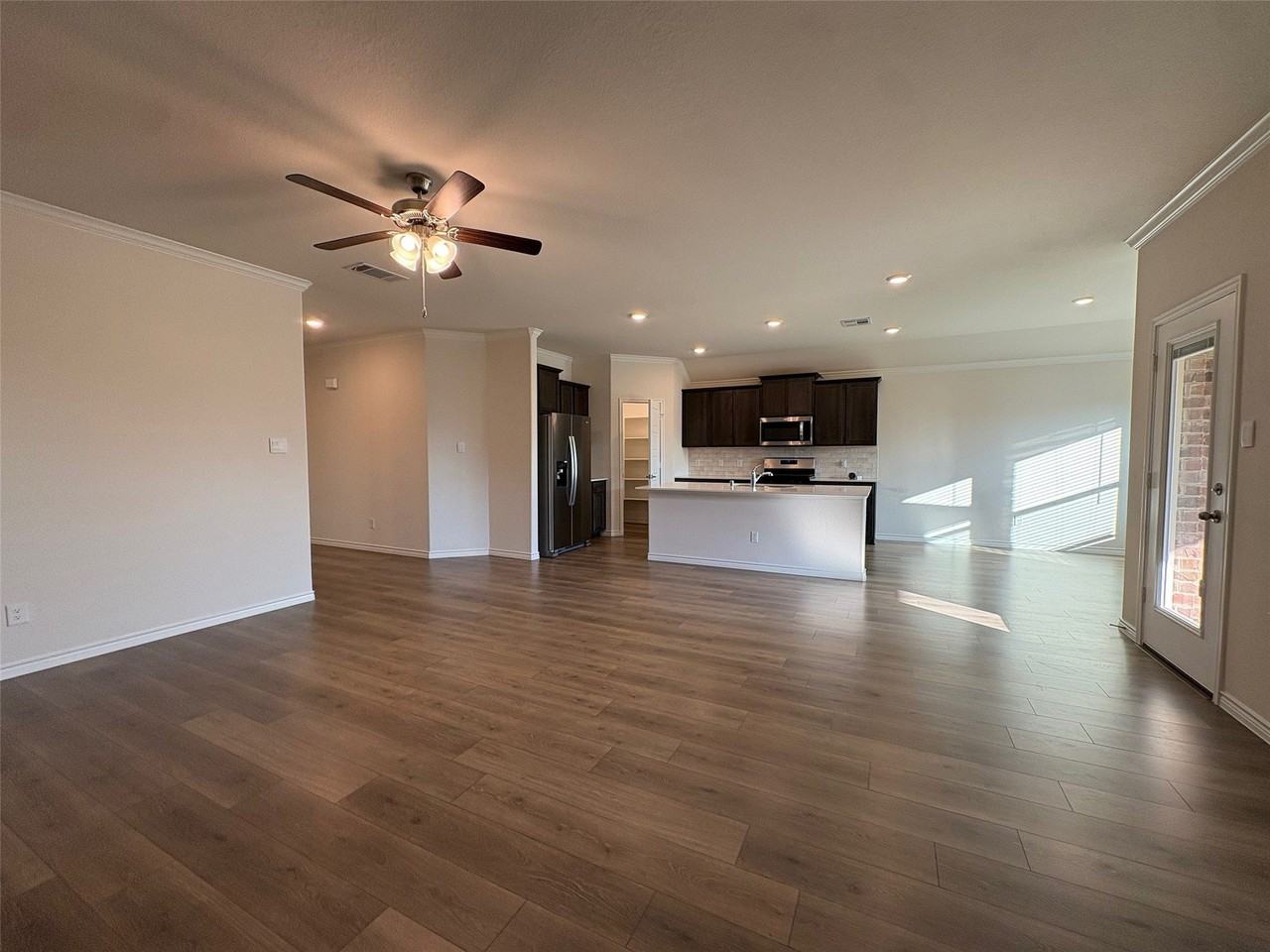610 Union Dr - Photo 4 of 40