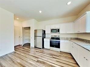 4413 Marsh Hawk Dr - Photo 3 of 17