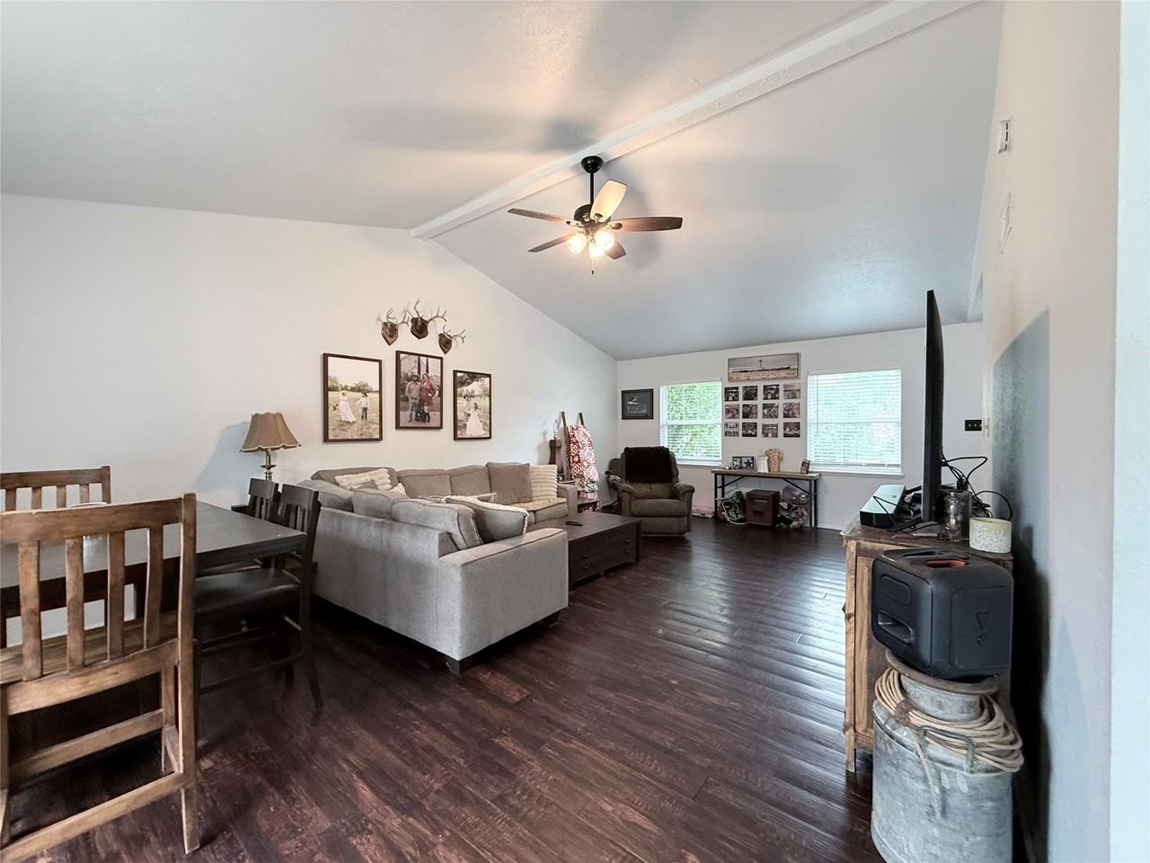 5229 Goodman Dr - Photo 3 of 12