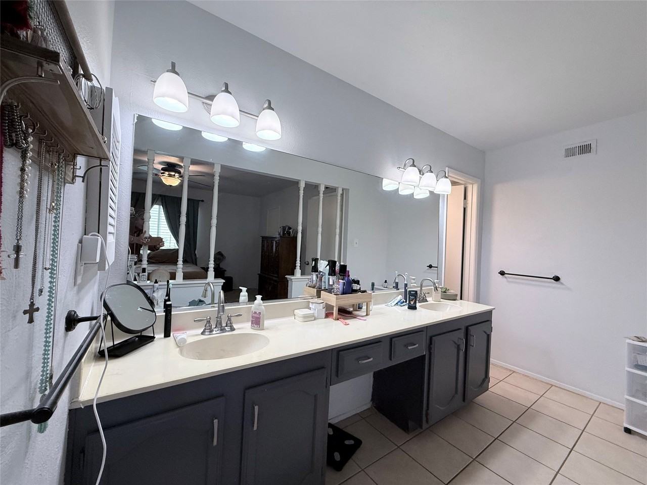 5229 Goodman Dr - Photo 6 of 12