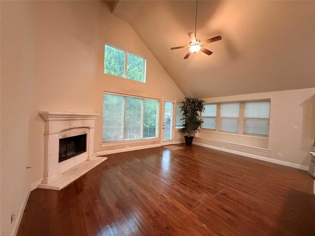 14112 Sparrow Hill Dr - Photo 6 of 27
