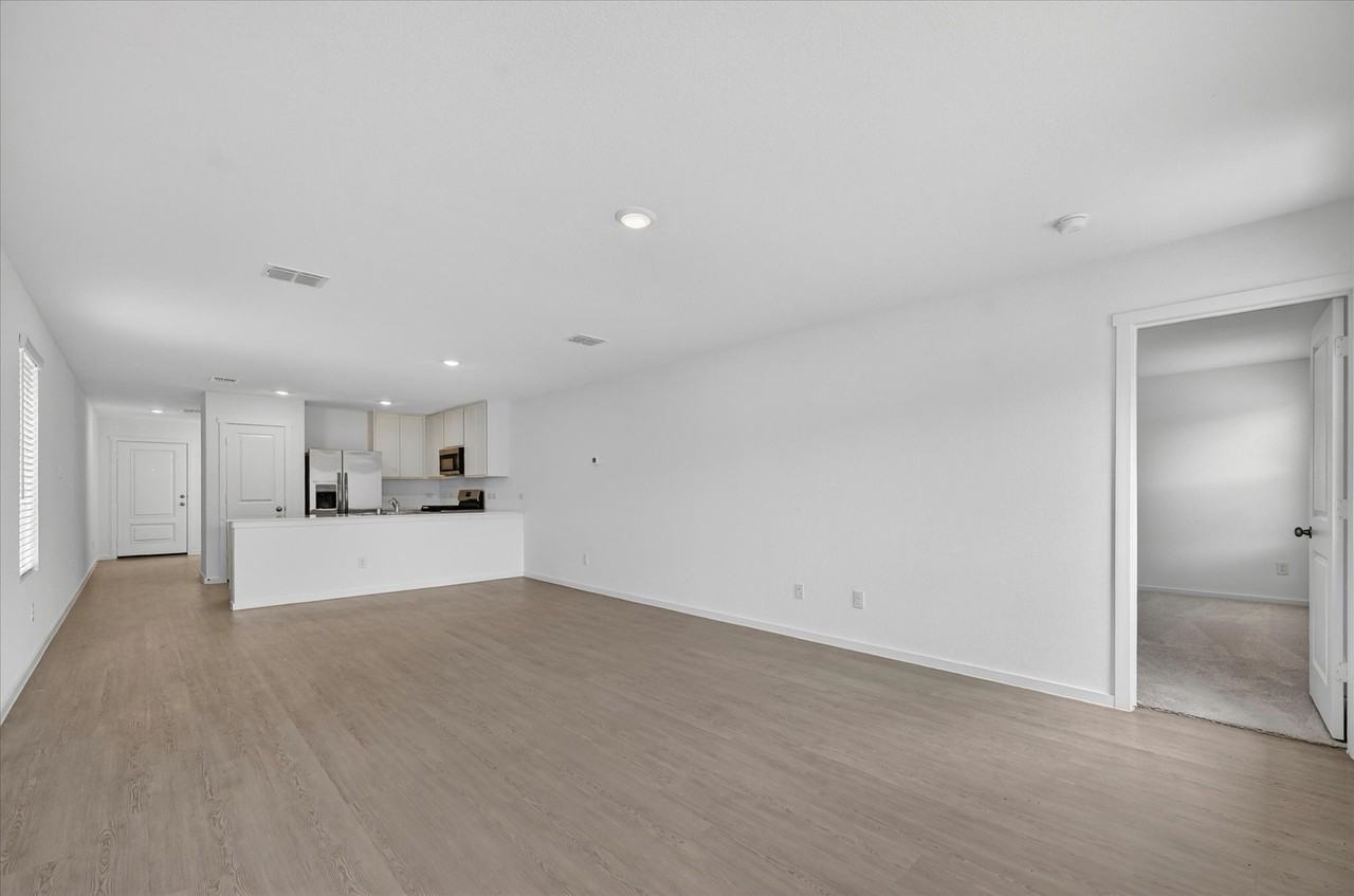 1516 Prince Rd - Photo 6 of 28