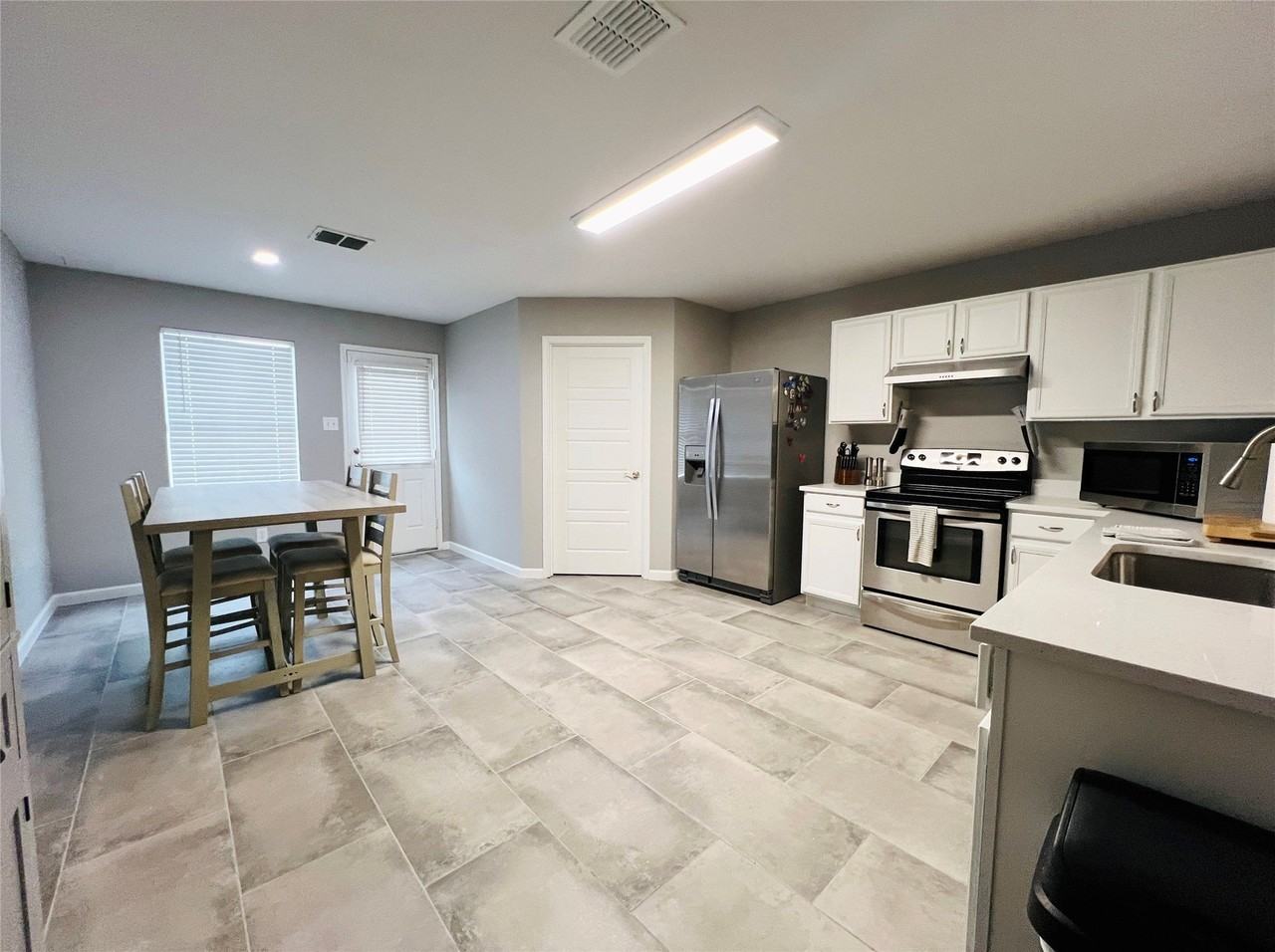 856 Poncho Ln - Photo 7 of 28
