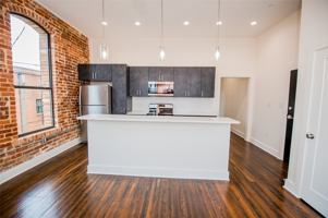 featured image of 110 W Knox St #202