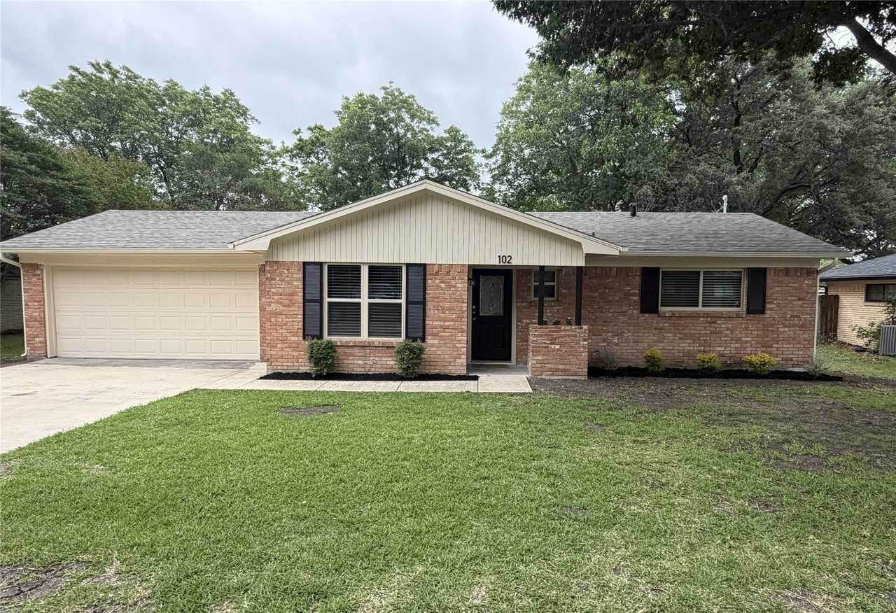 102 Cherokee Ct