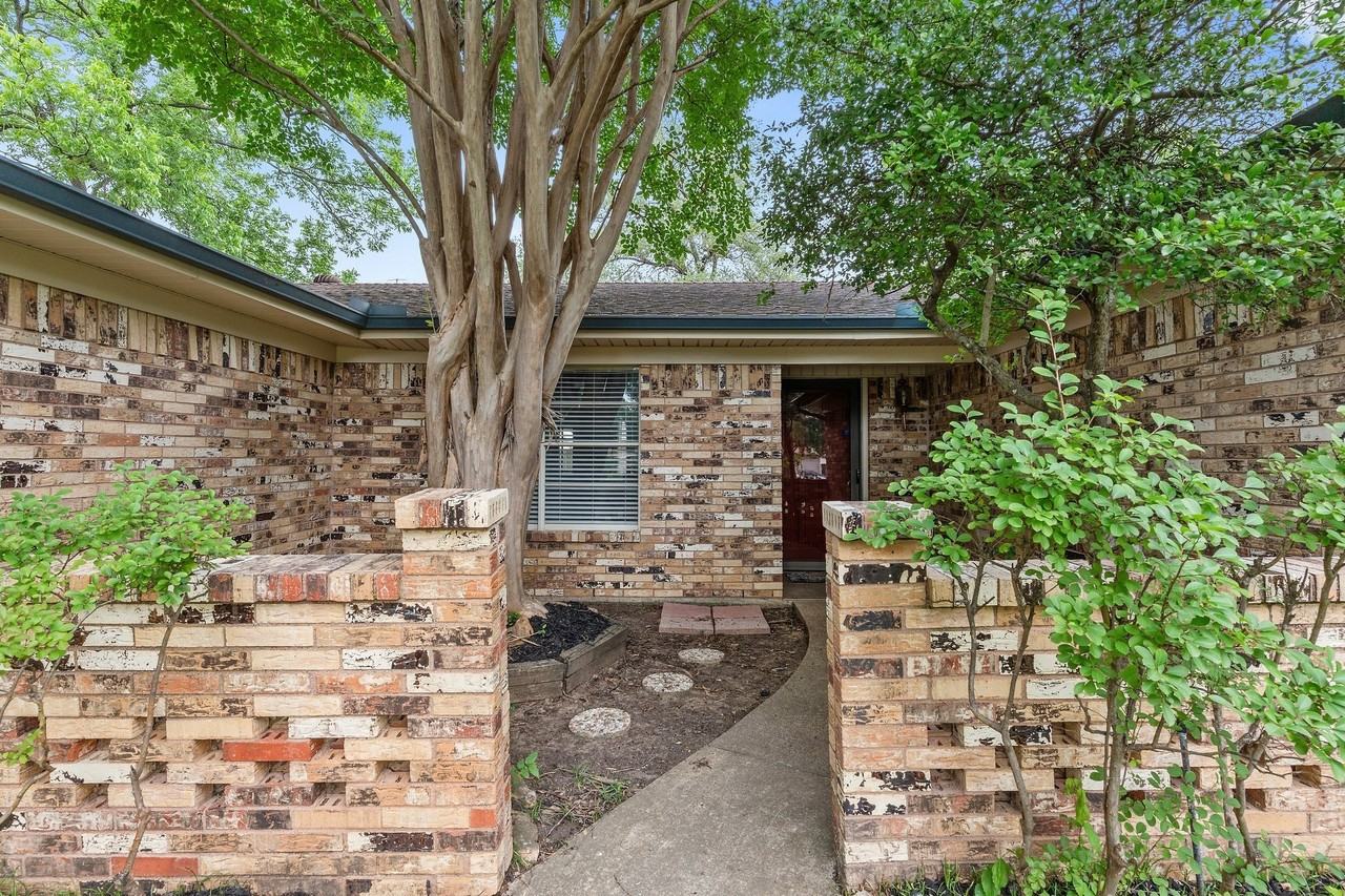 105 Wisteria Ct - Photo 2 of 27