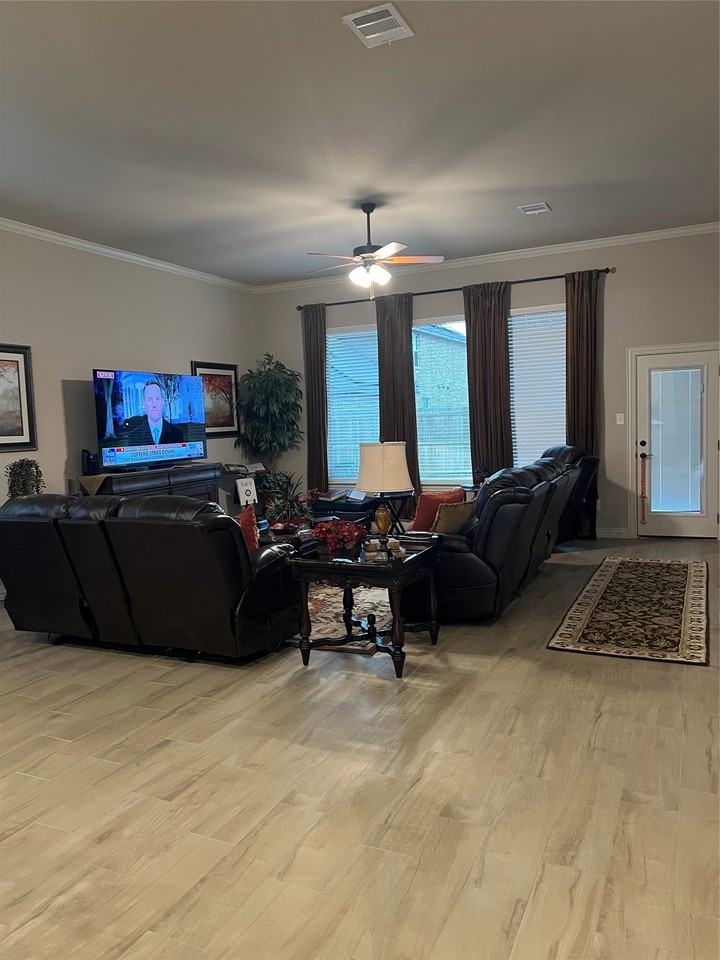 207 Michael Dr - Photo 4 of 26