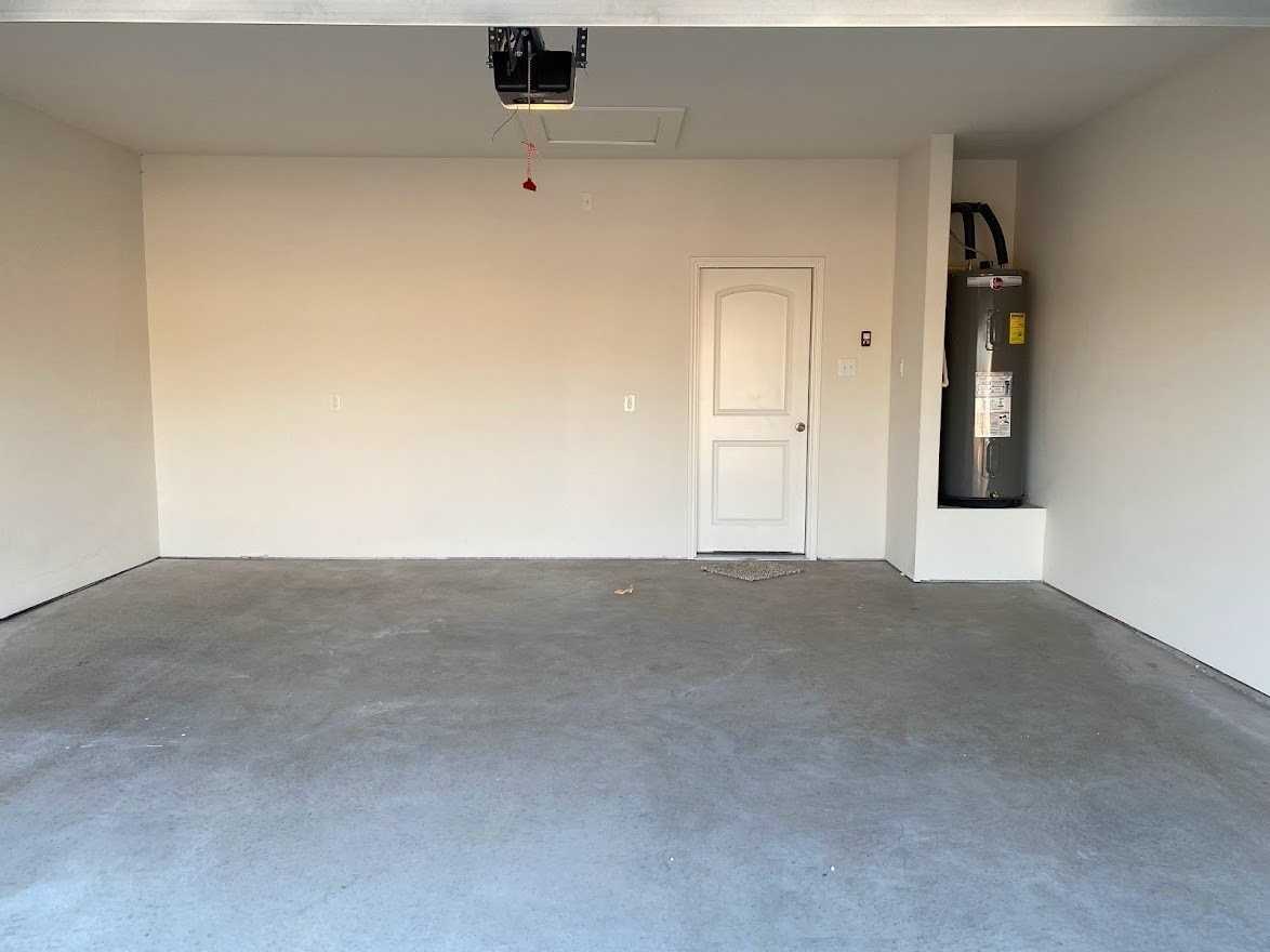 200 Lake Rdg - Photo 2 of 23