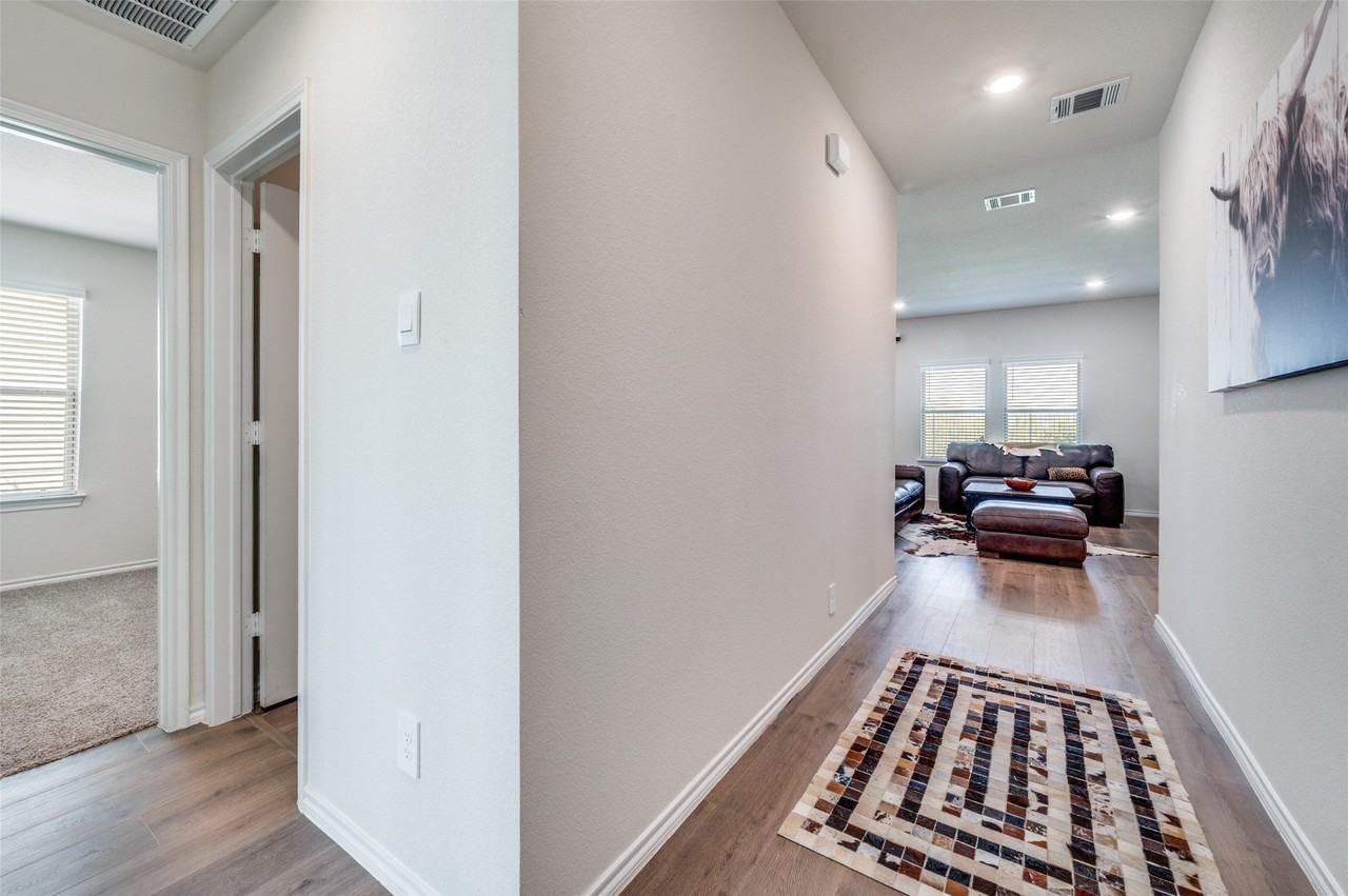 13105 Dawson Dr - Photo 2 of 16