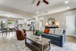 featured image of 926 Hillside Ln
