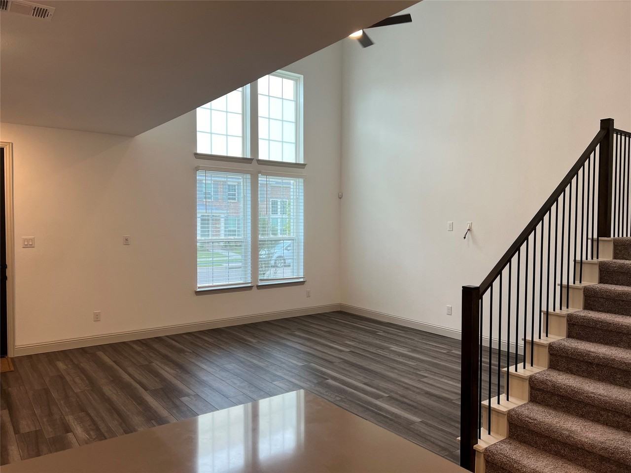12829 Teton St - Photo 4 of 23