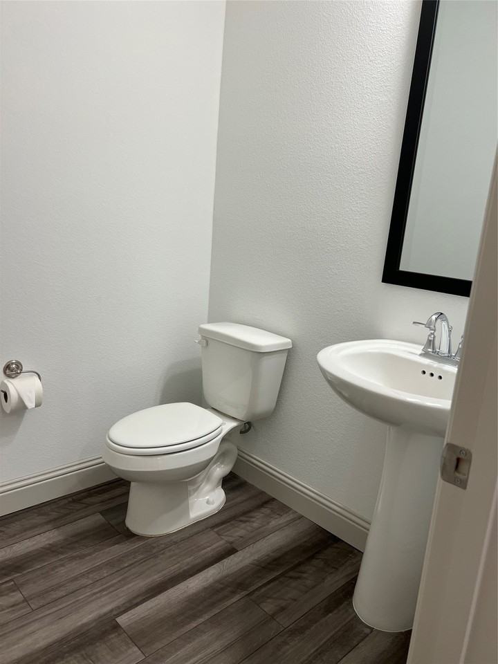12829 Teton St - Photo 6 of 23