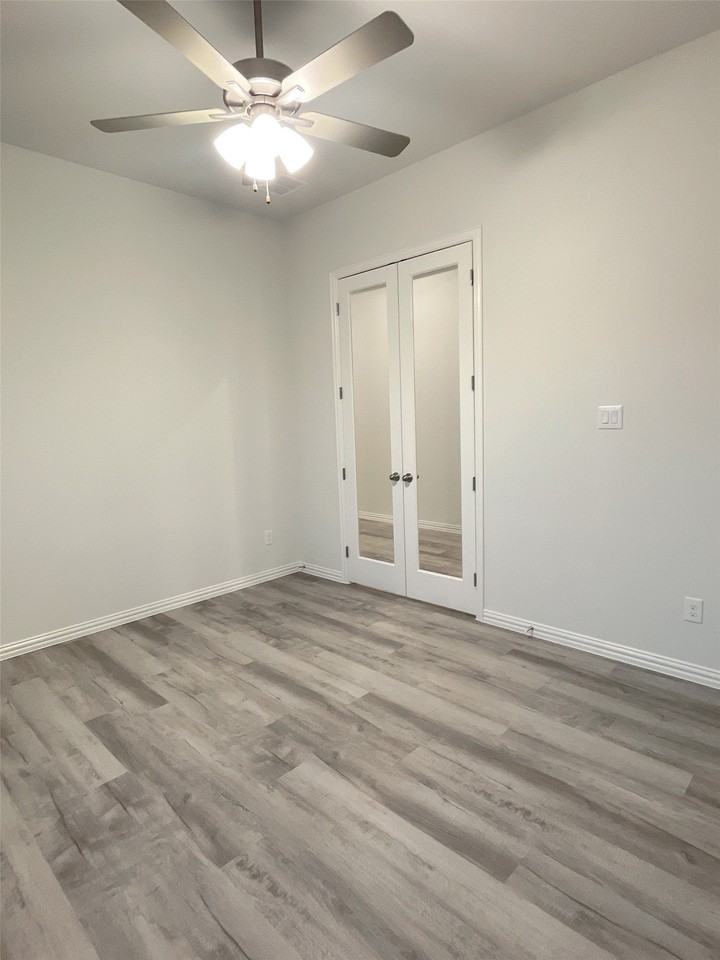 501 Orchard Pl - Photo 6 of 20