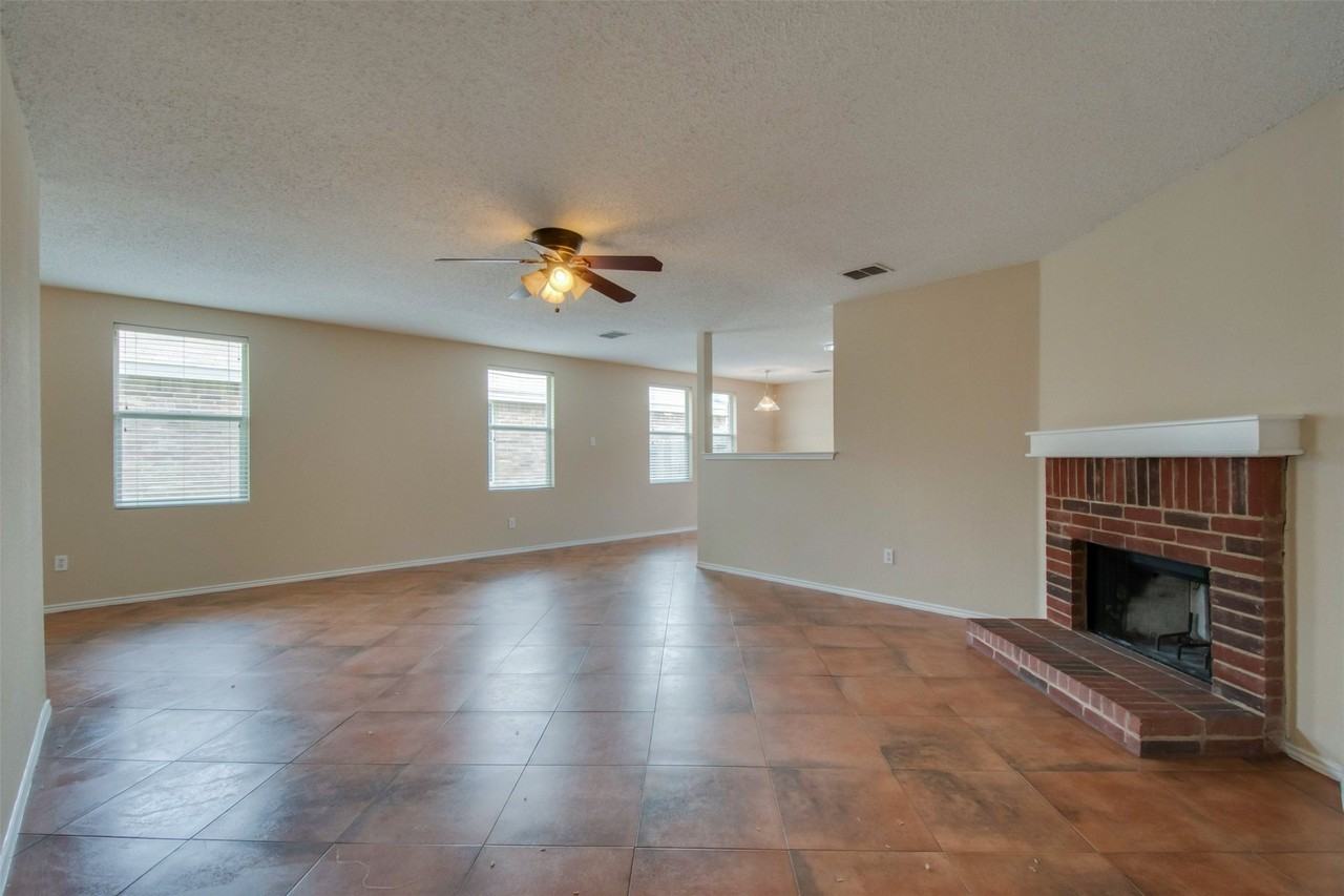 3833 Foxhound Ln - Photo 6 of 20