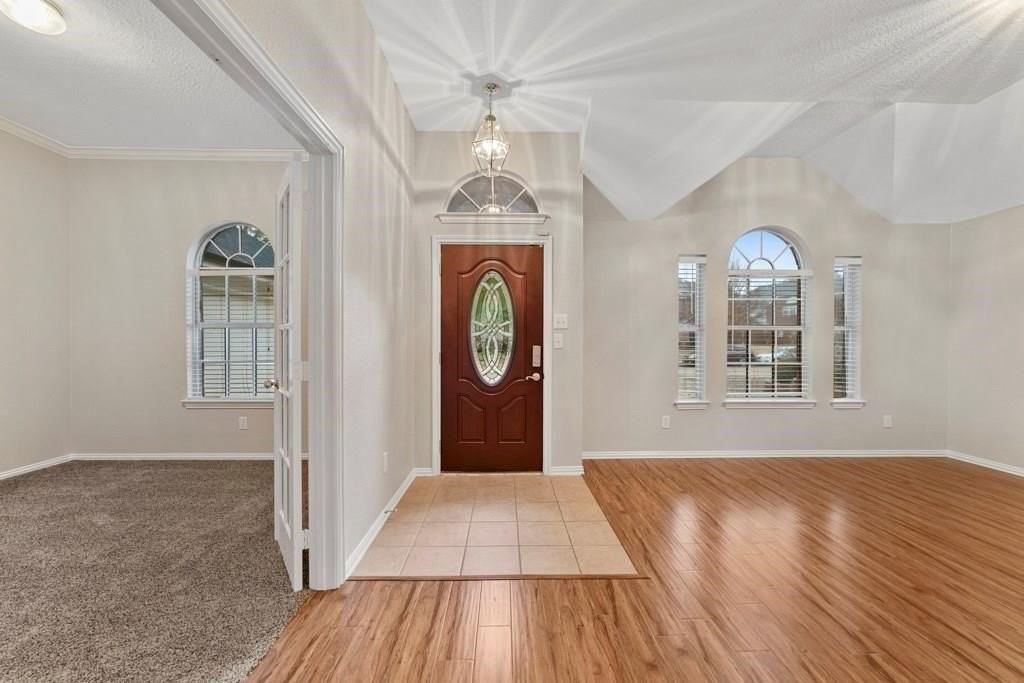 1713 Grand Canyon Way - Photo 2 of 31
