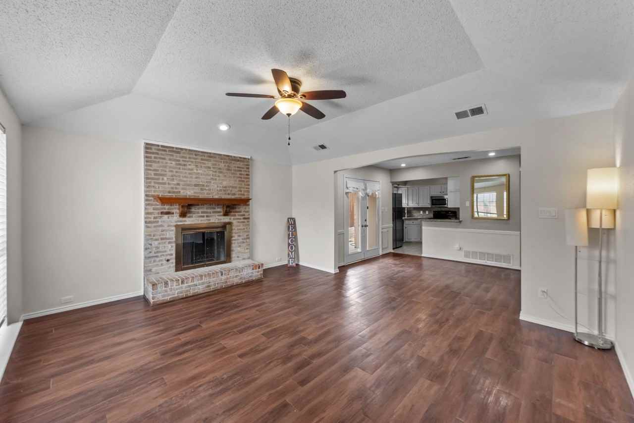 3264 Northview - Photo 2 of 23