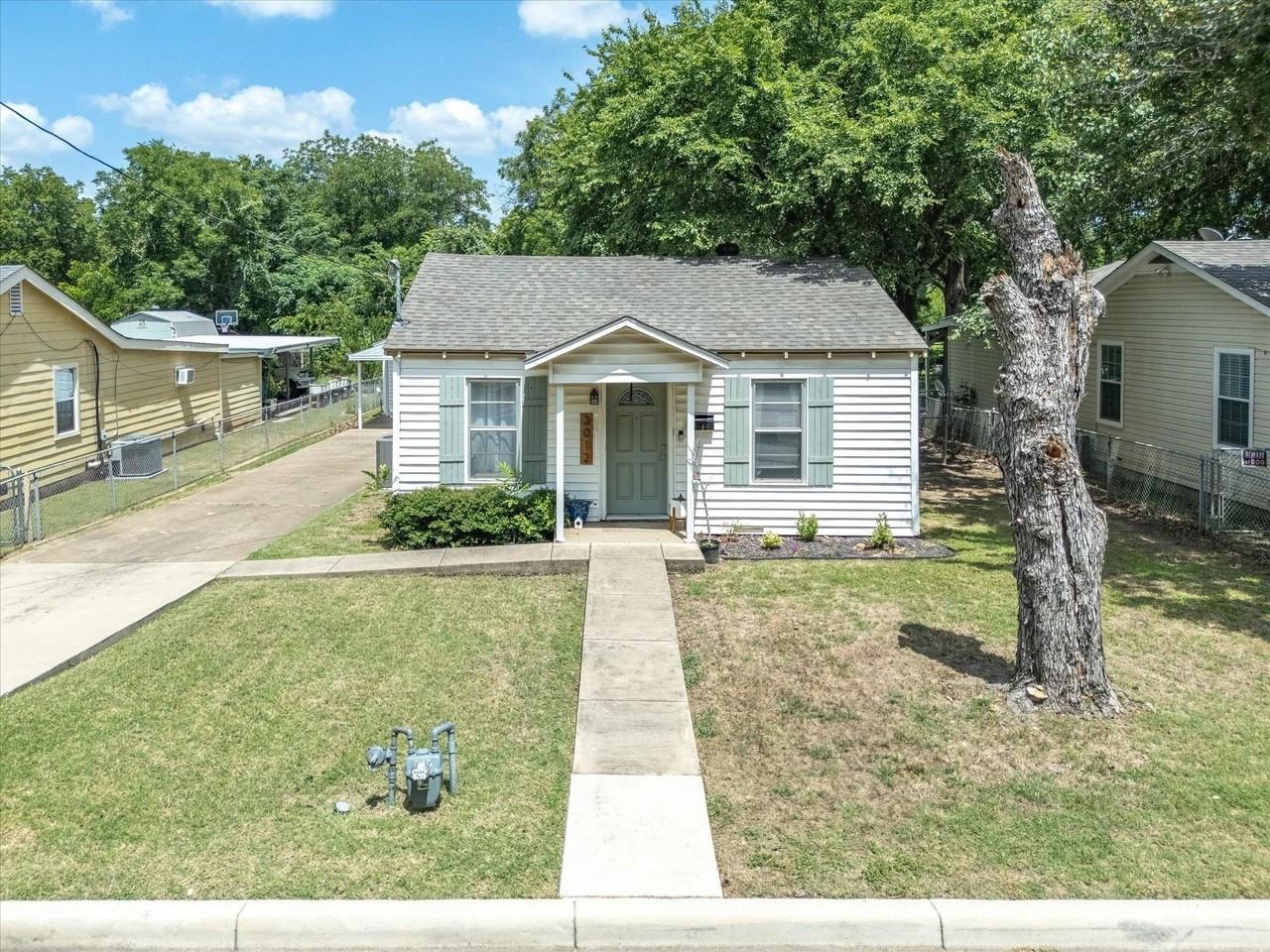 3012 Gene Ln - Photo 4 of 26